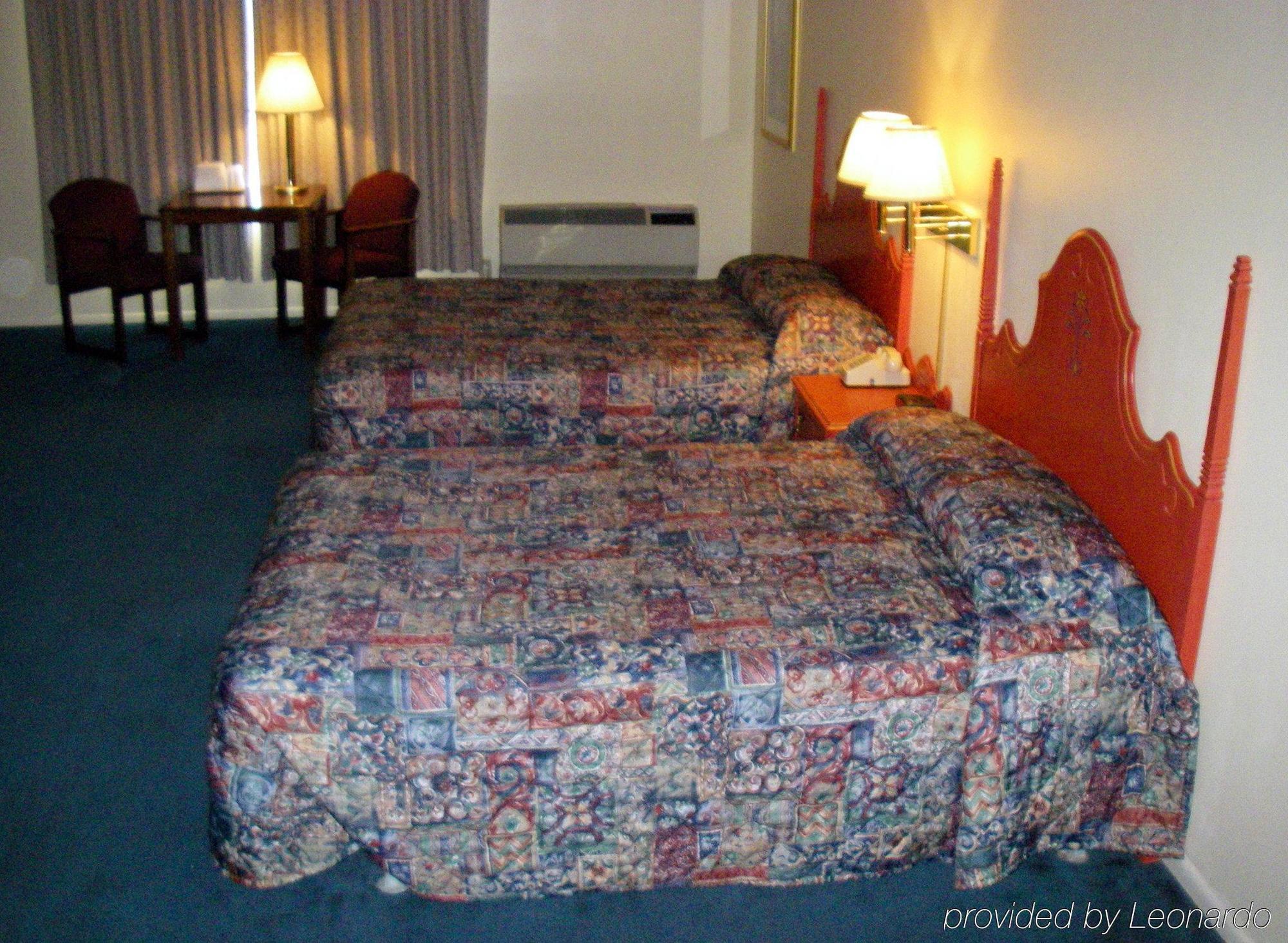 רואידוסו Swiss Chalet Inn חדר תמונה