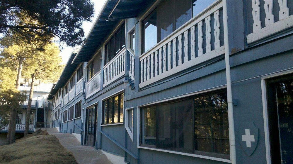 רואידוסו Swiss Chalet Inn מראה חיצוני תמונה